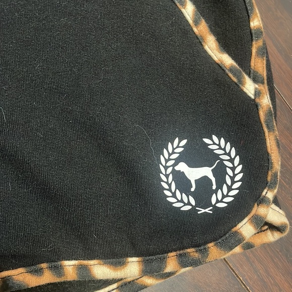 EUC Pink leopard shorts - Picture 3 of 8